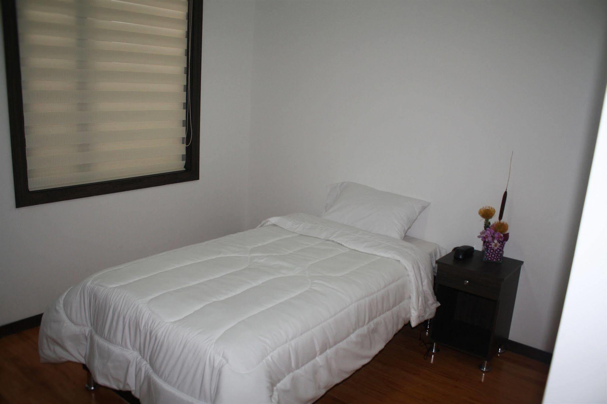Stay Blue Hotel Bogota Buitenkant foto